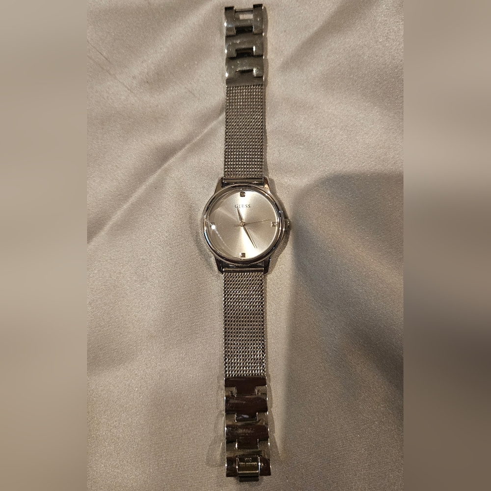 Guess Silver Mesh combo strap Women's Watch, Mint Condition